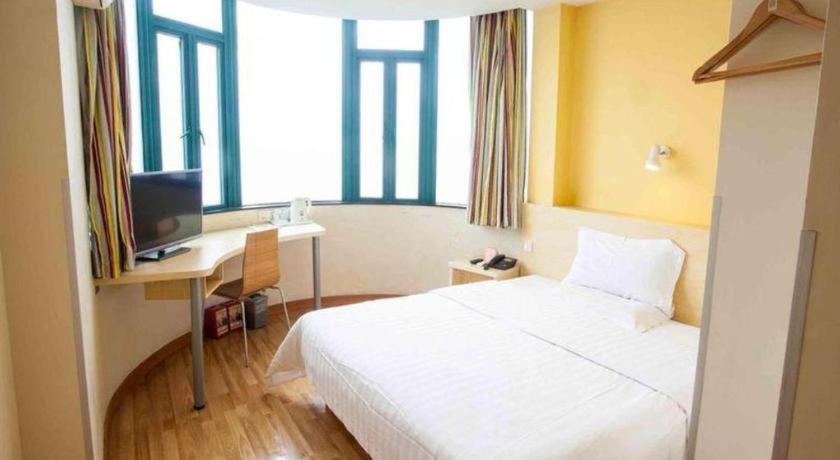 7 Days Inn Shanghai Minhang Dongchuan Road Jiaotong University Ngoại thất bức ảnh